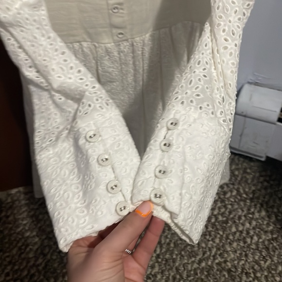 Eyelet Linen White Dress- Renaissance style!Absolutely stunning! - Picture 3 of 6